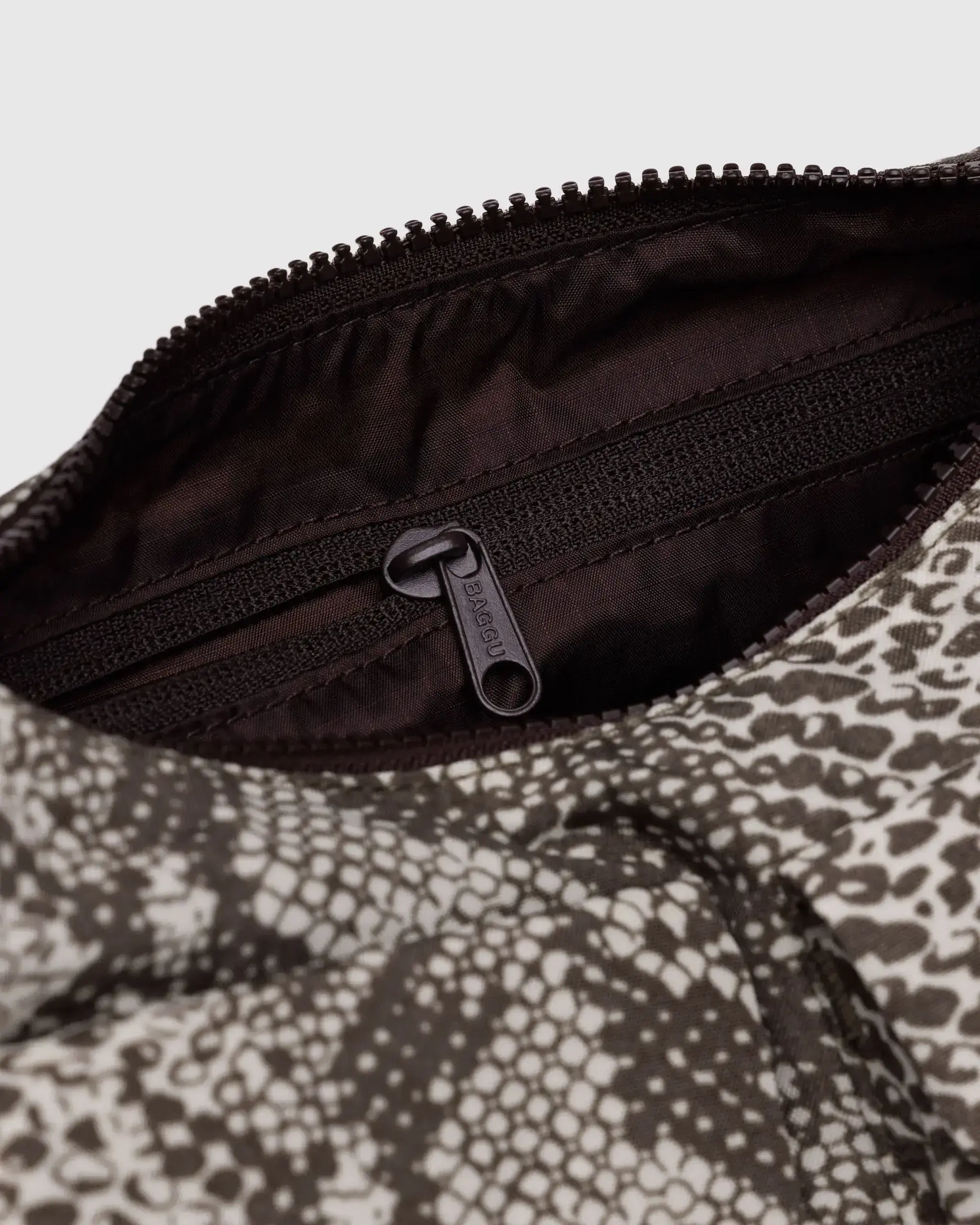 Cargo Shoulder Bag Snakeskin - Image 4