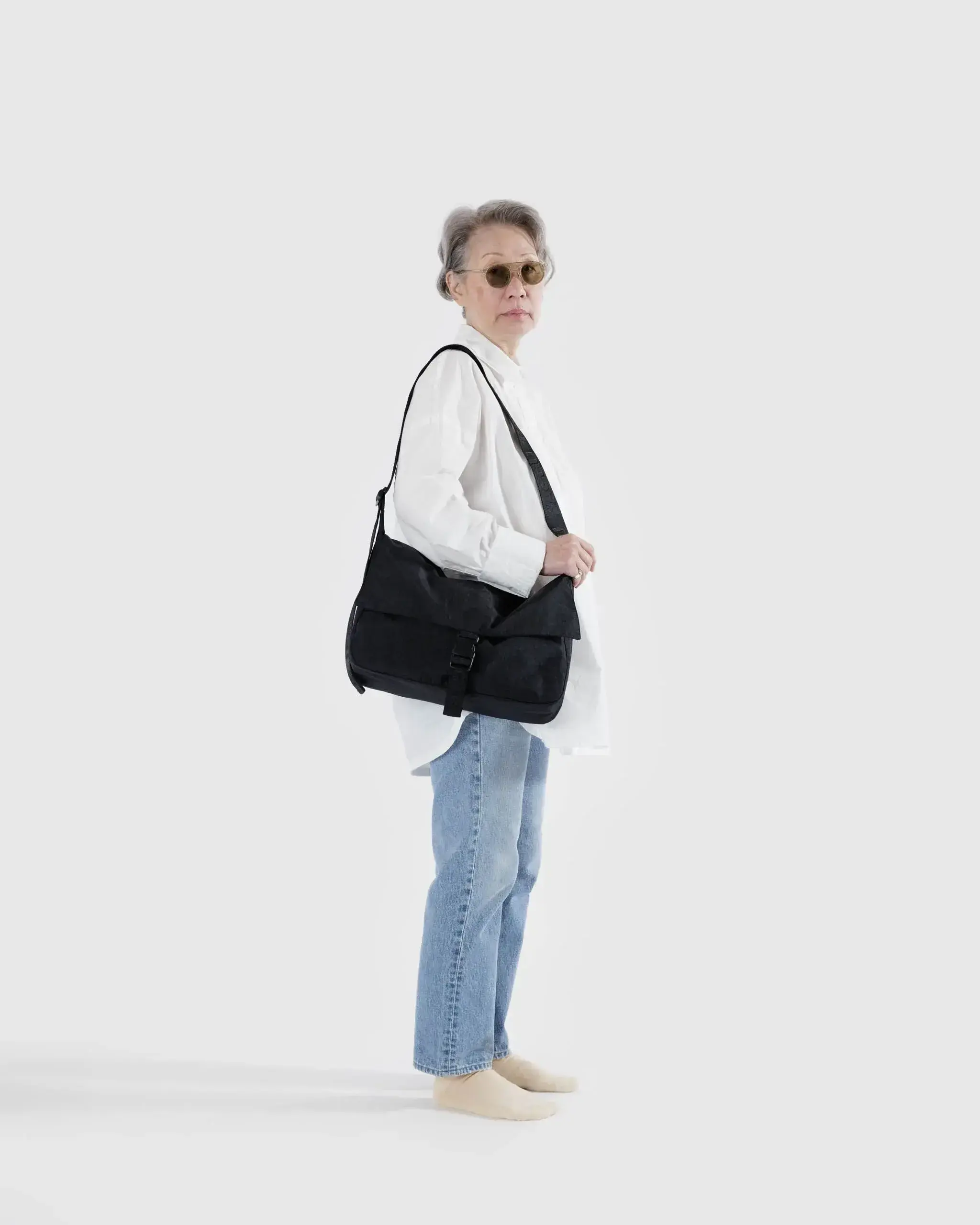 Nylon Messenger Bag Black - Image 2