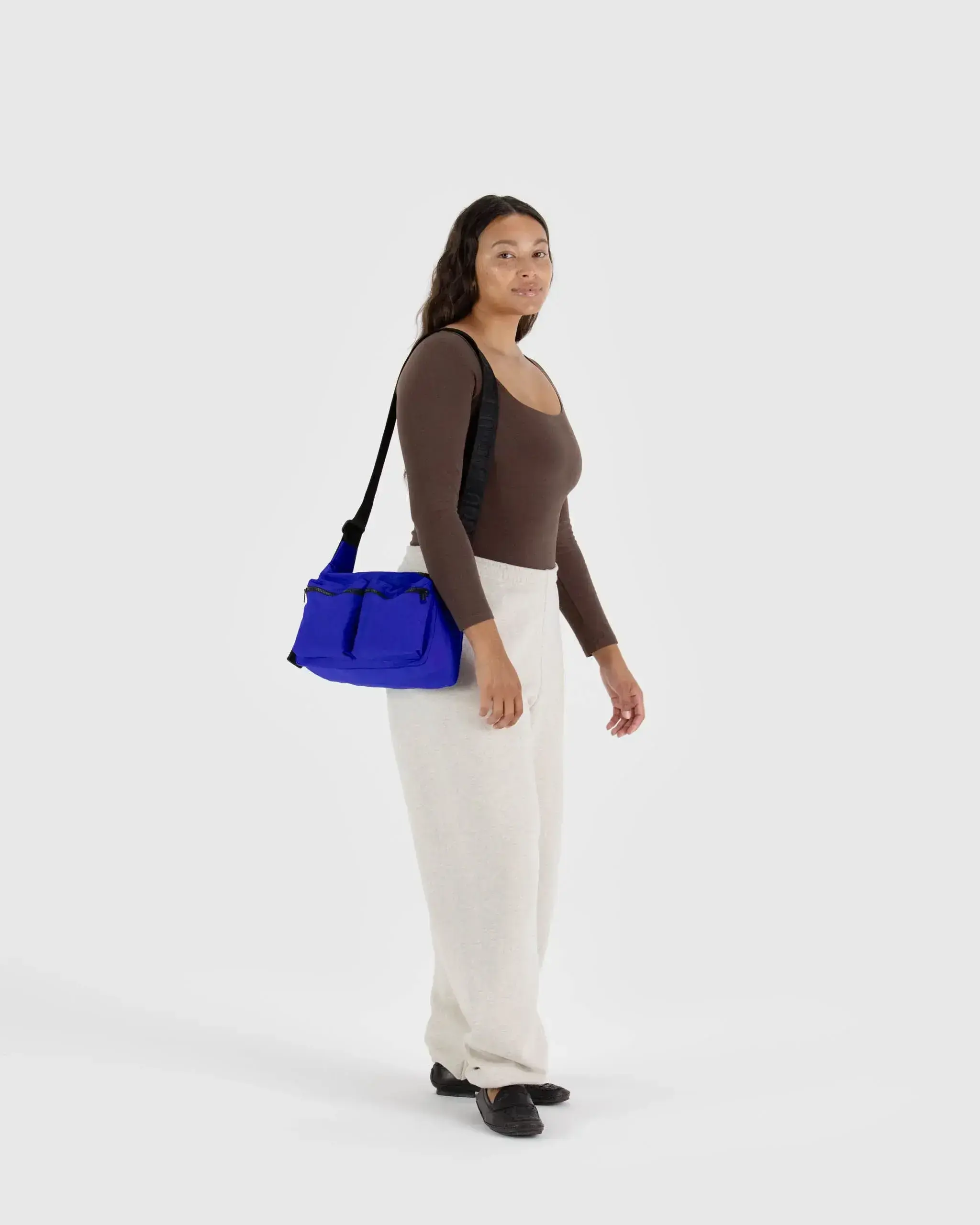 Medium Cargo Crossbody Lapis - Image 2