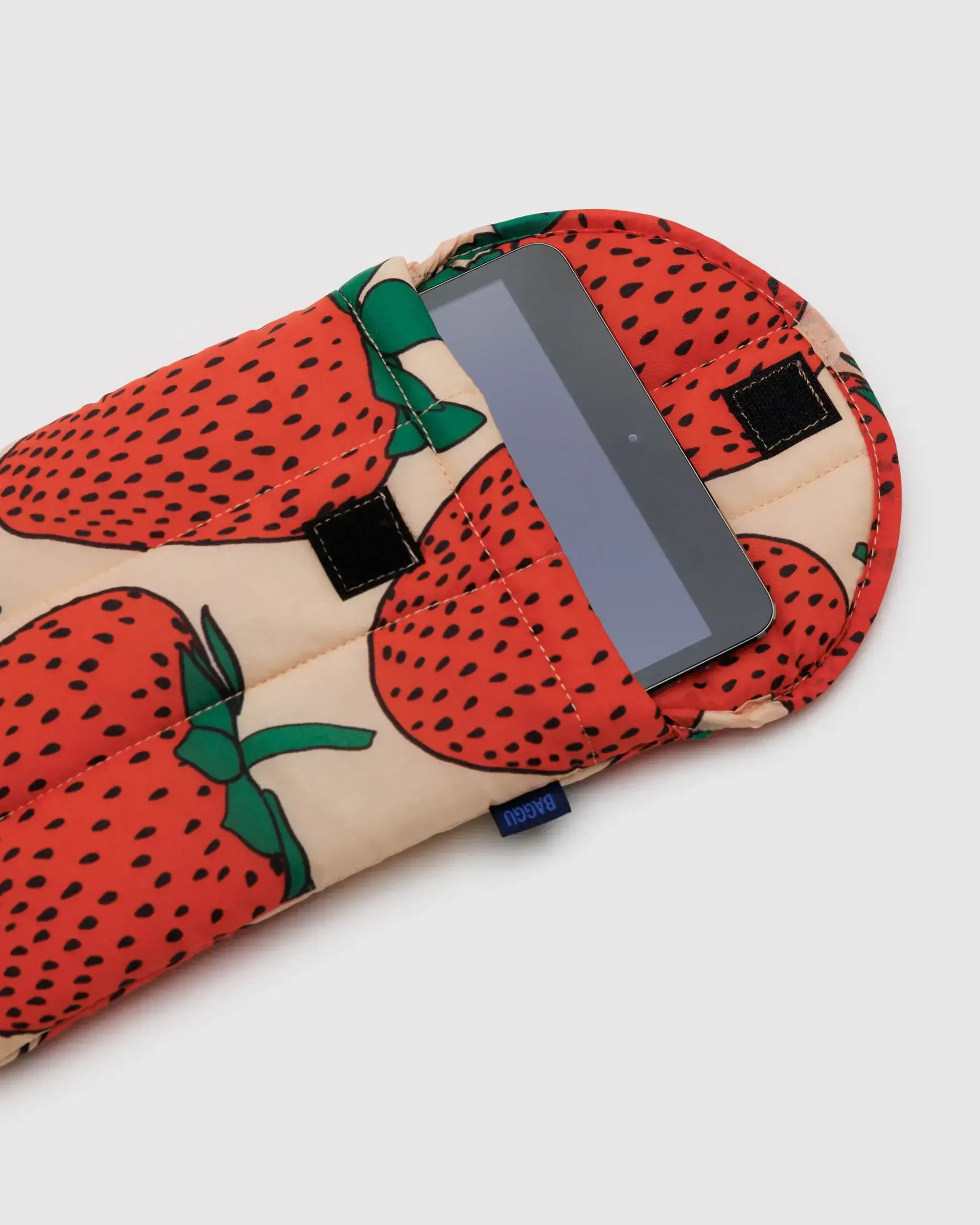 Puffy Tablet Sleeve Strawberry - Image 2