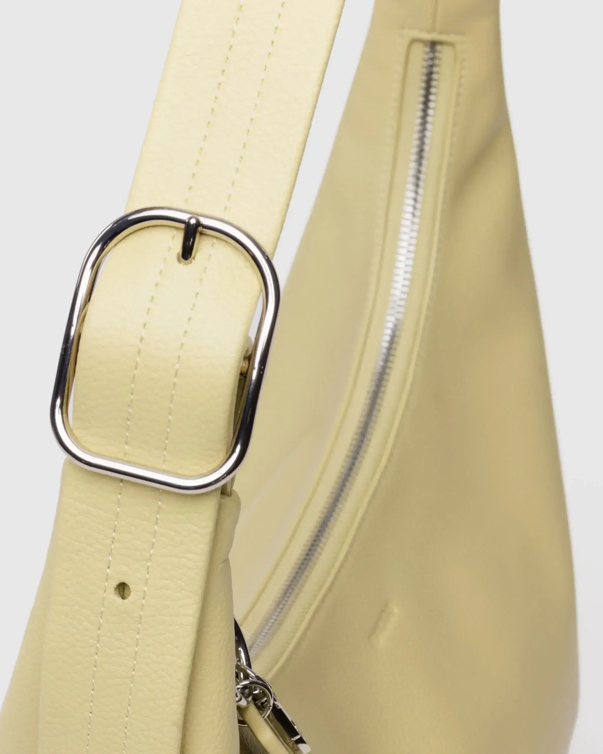 Recycled Leather Shoulder Bag Straw - Image 5