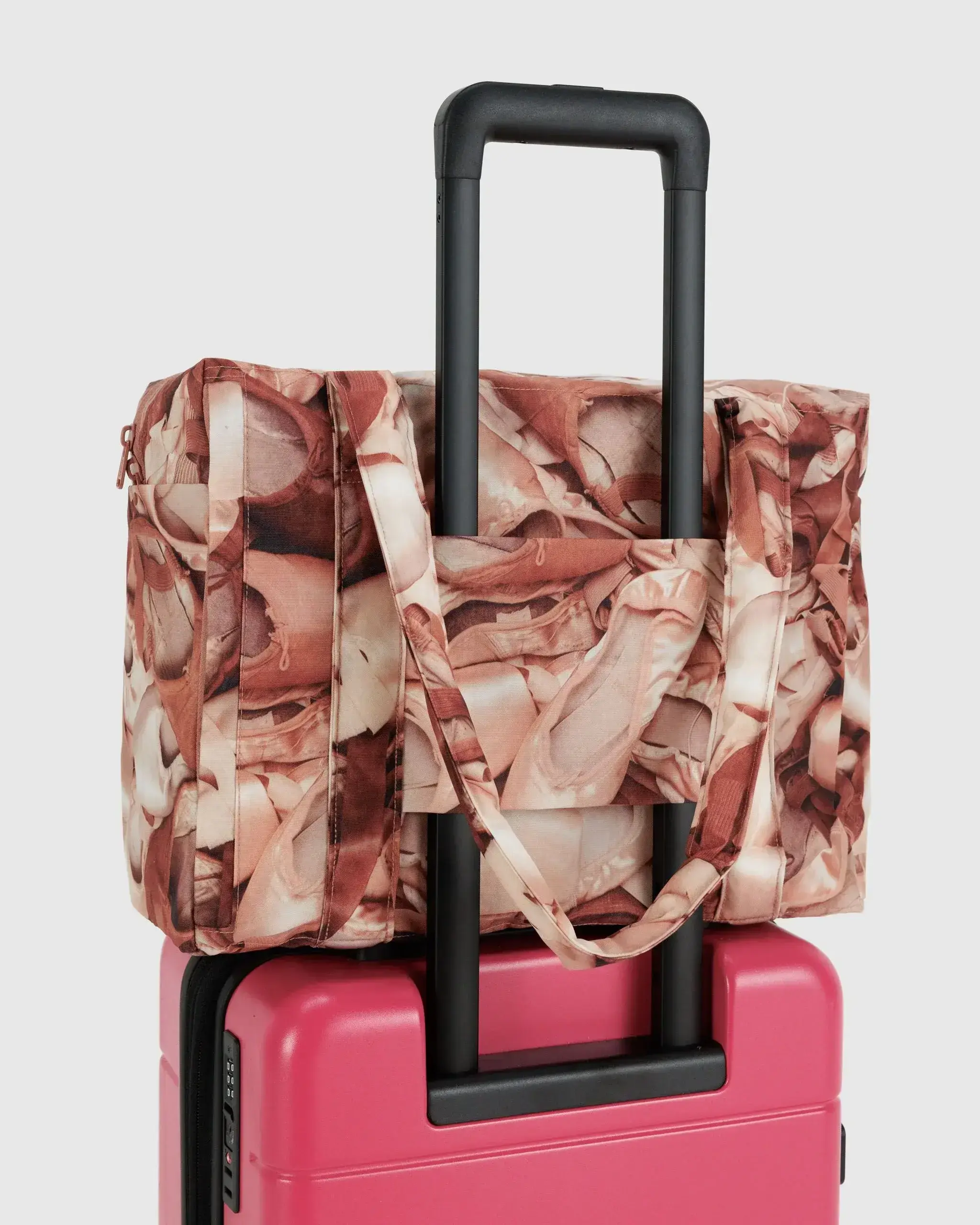 Small Cloud Carry-On Pointe Shoe - Image 2